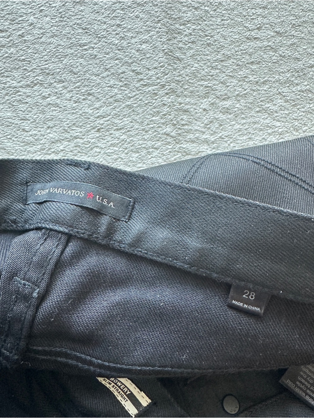 John Varvatos Bowery Slim Straight Jeans 28x32 Black NWOT - Picture 6 of 13
